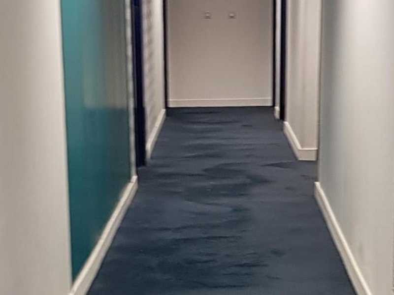 Couloir moquette